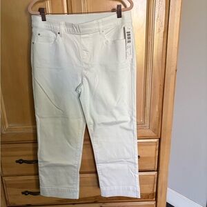 Tribal White Capri Pants | Size 10 | Stretch Mid Rise Crop Pants | NWT